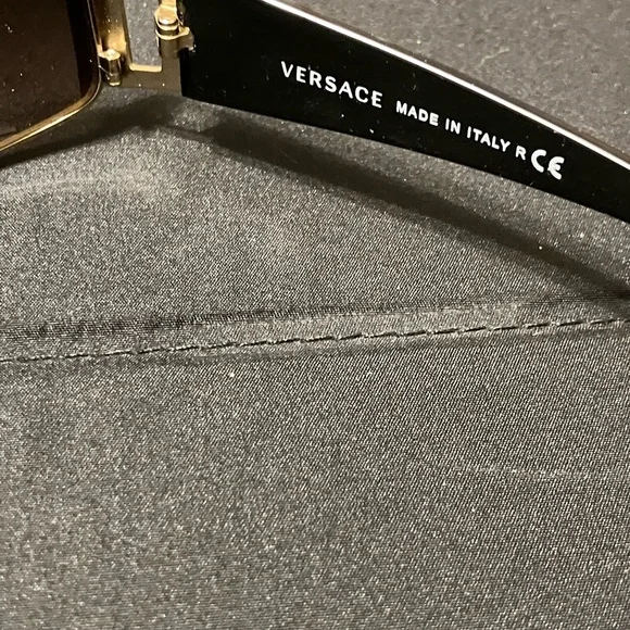 Versace Mod. 2021 1002/13  Black And Gold  Frame Sunglasses Made In ITALY - Picture 4 of 6